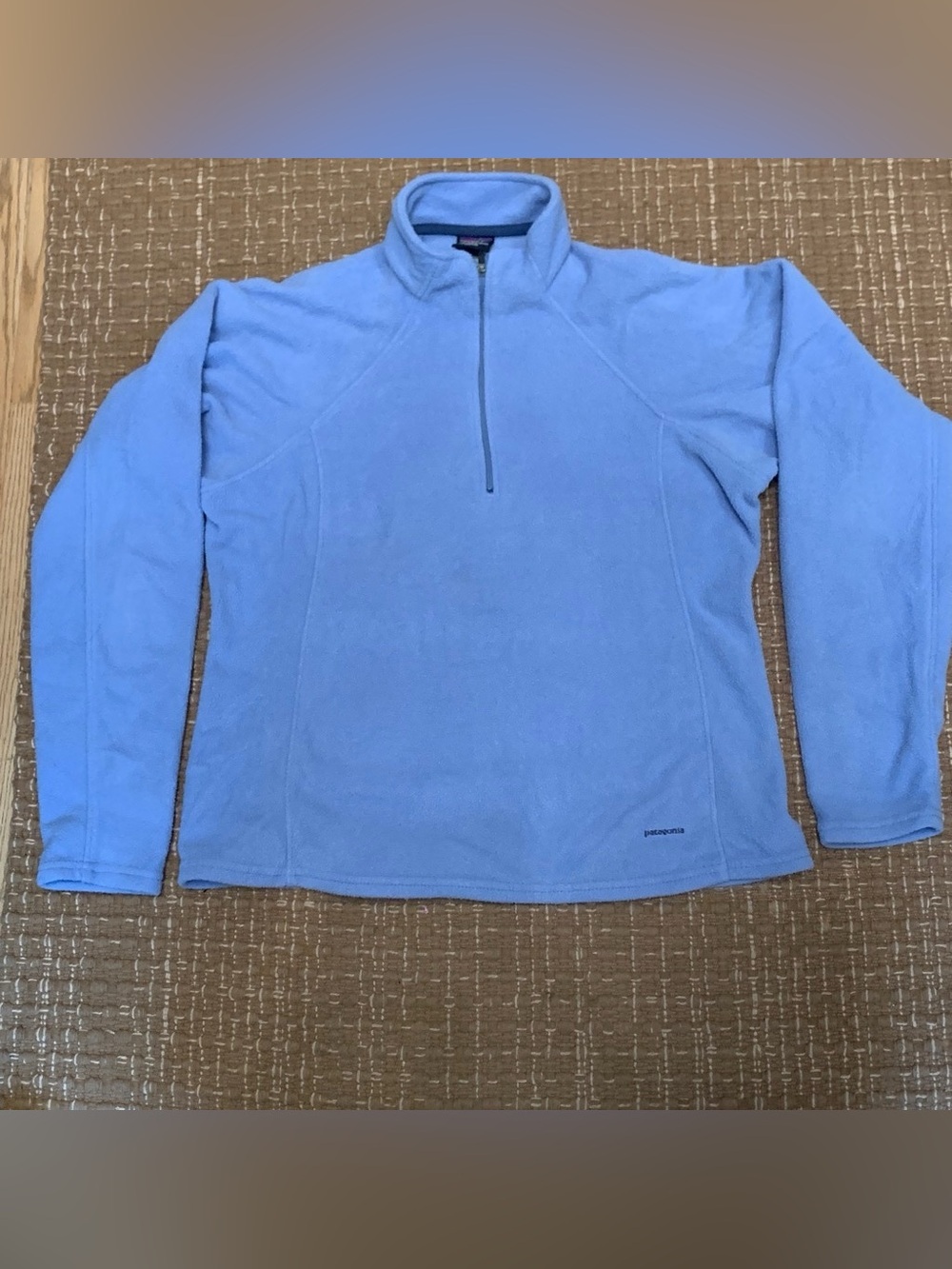Patagonia women’s  Light Blue Half-Zip Fleece Pullover